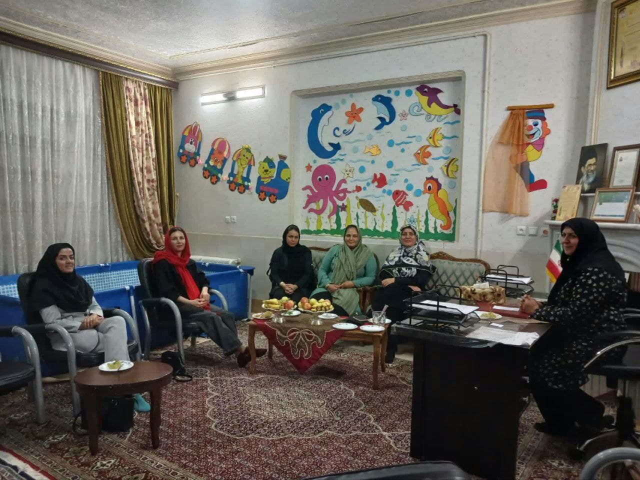 جلسه انجمن اولیا ومربیا ن با حضور رئیس واعضای انجمن